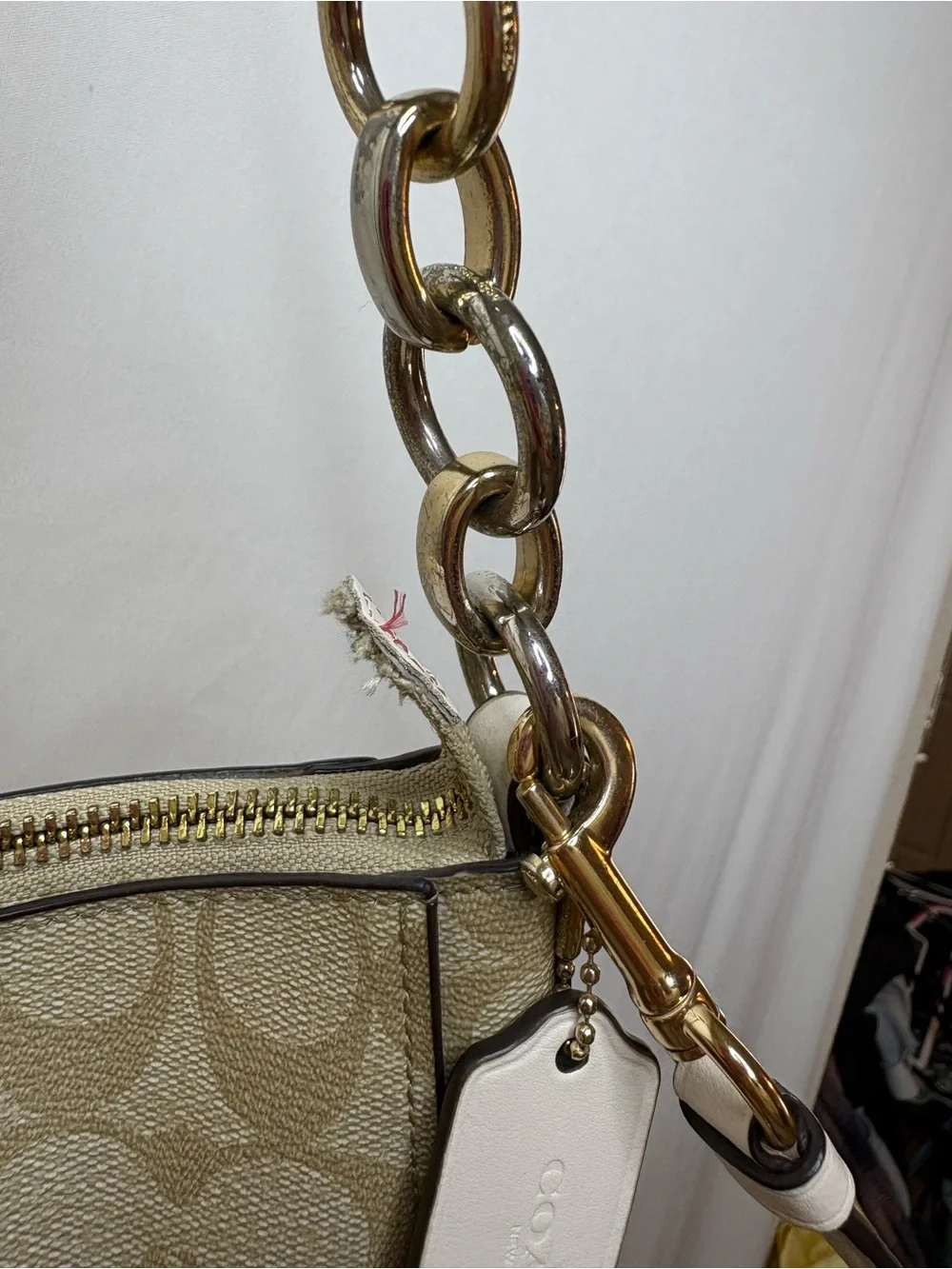 Coach Beige Signature Canvas Shoulder Bag with White Trim and Matching Wallet - Picture 7 of 16